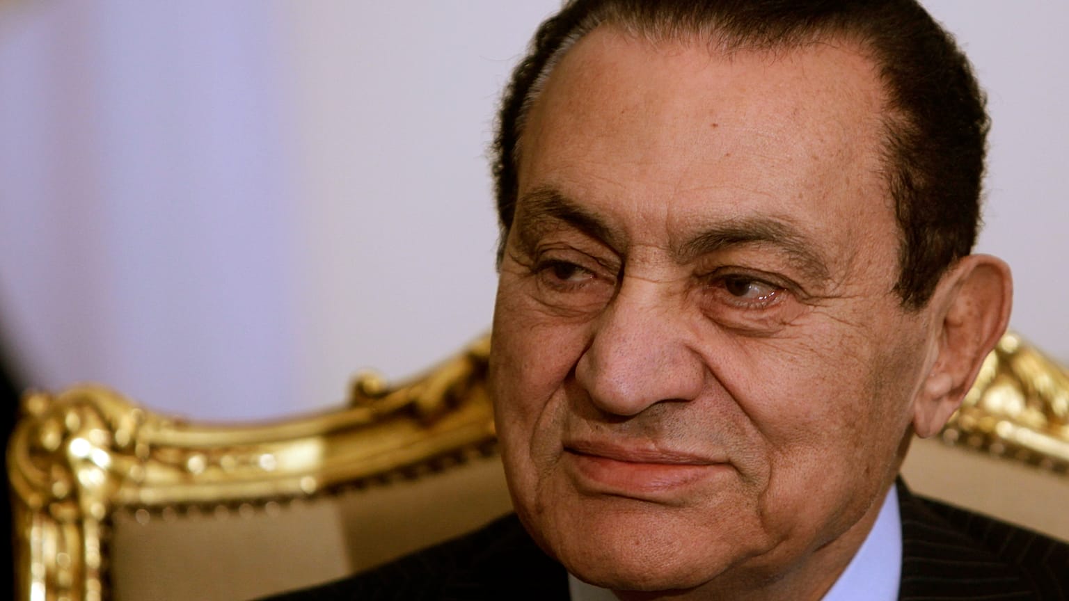 حبس مؤسس صفحة "أنا آسف يا ريس" بتهمة نشر أخبار كاذبة 
