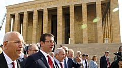 İmamoğlu Anıtkabir'de