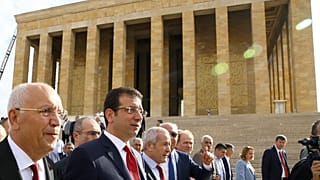 İmamoğlu Anıtkabir'de