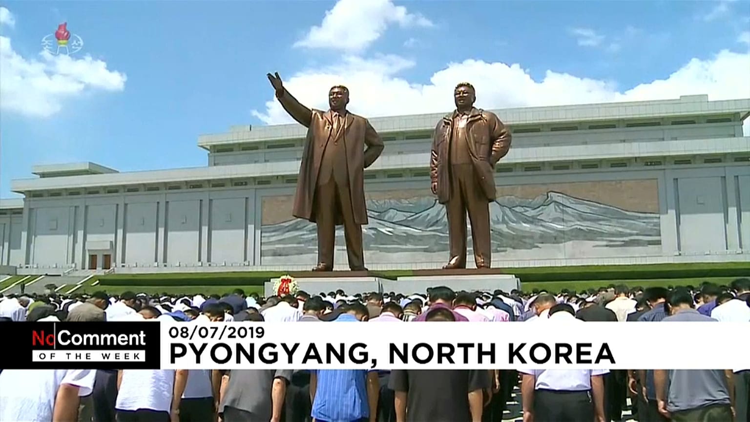 Haftanın No Comment'leri: Samandan heykeller, Kim Il Sung'un ölüm yıldönümü ve Dünya Kupası