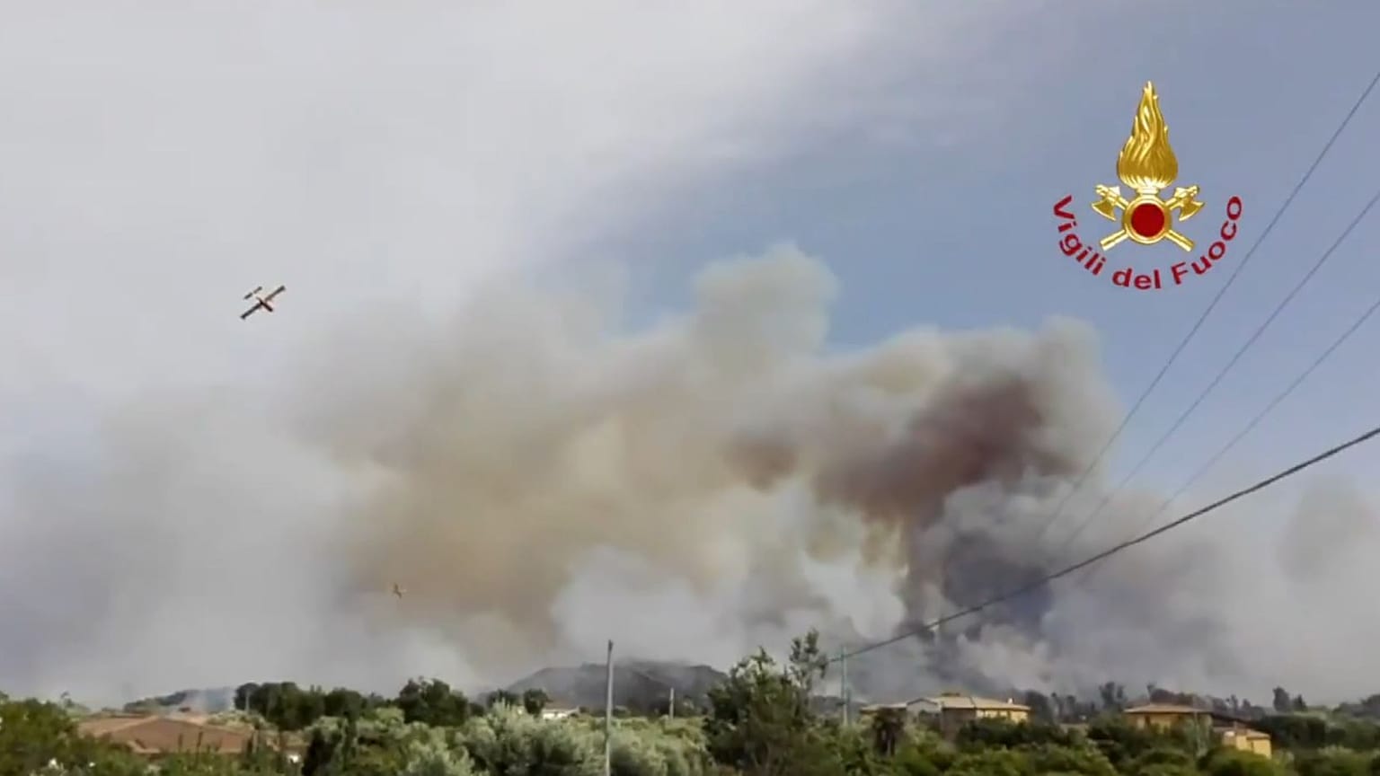 Las llamas en Cerdeña provocan numerosas evacuaciones