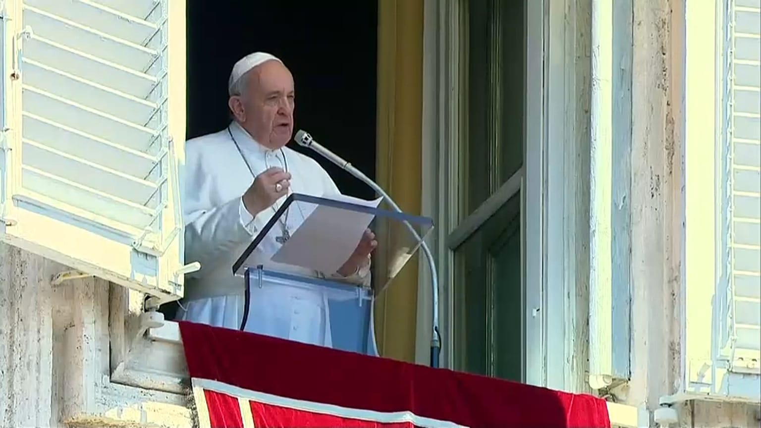 El papa Francisco pide un acuerdo para terminar con el sufrimiento en Venezuela