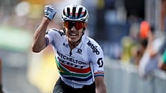 Tour de France: nona tappa ad Impey, resta leader Alaphilippe