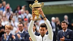 Wimbledon 2019 Tenis Turnuvası'nda Roger Federer'i 3-2 yenen Novak Djokovic şampiyon oldu