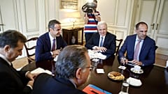Σύσκεψη για το μεταναστευτικό στο Μαξίμου