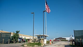 Власти США ужесточили приём беженцев, которые не просили убежище в третьих странах