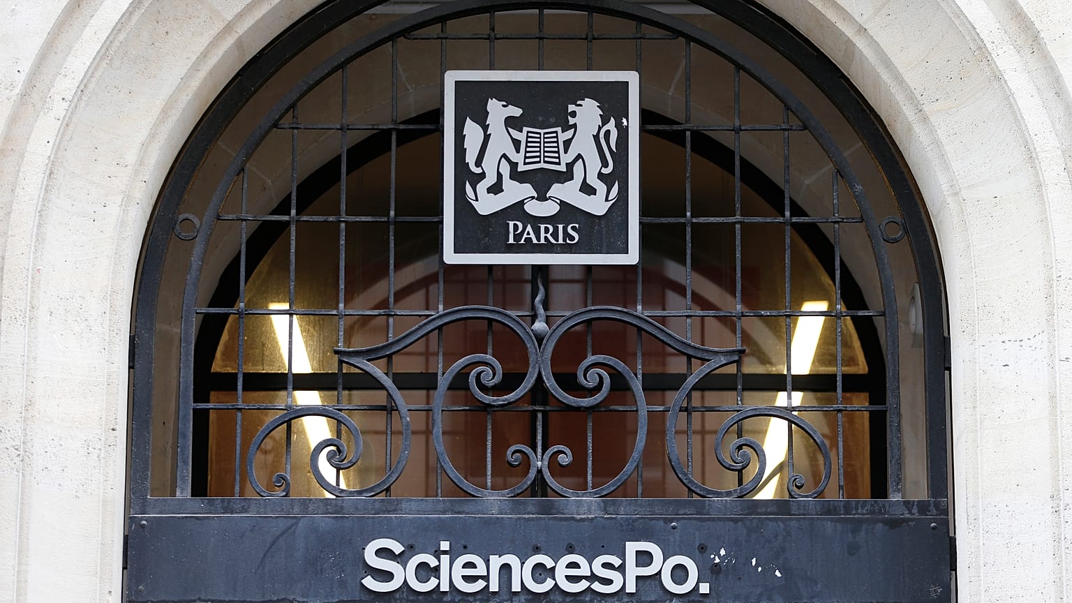 Macron demands explanation after arrest of Franco-Iranian researcher in Iran
