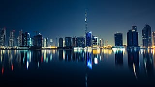 دبي تجرب نظاماً ذكياً جديداً على طرقاتها لفحص طالبي رخص القيادة