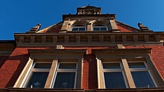 Schlag ins Gesicht: Bürgermeister von Hockenheim schwer verletzt