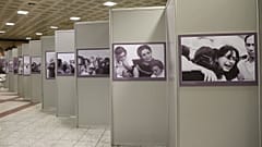 Αίθουσα ΜΕΤΡΟ Συντάγματος Αθήνα, Ελλάδα : Εγκαίνια της έκθεσης: « Κύπρος: 45 χρόνια κατοχής».