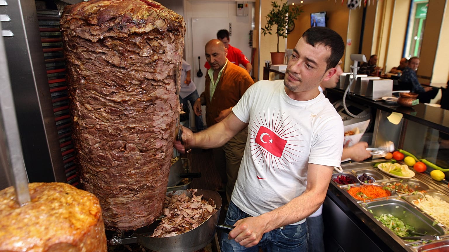 Fransız Hükümet Sözcüsü Ndiaye: Istakoz değil daha çok döner kebap yiyoruz