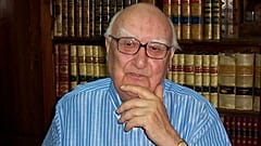 Πέθανε ο συγγραφέας του «επιθεωρητή Μονταλμπάνο», Ανδρέα Καμιλέρι