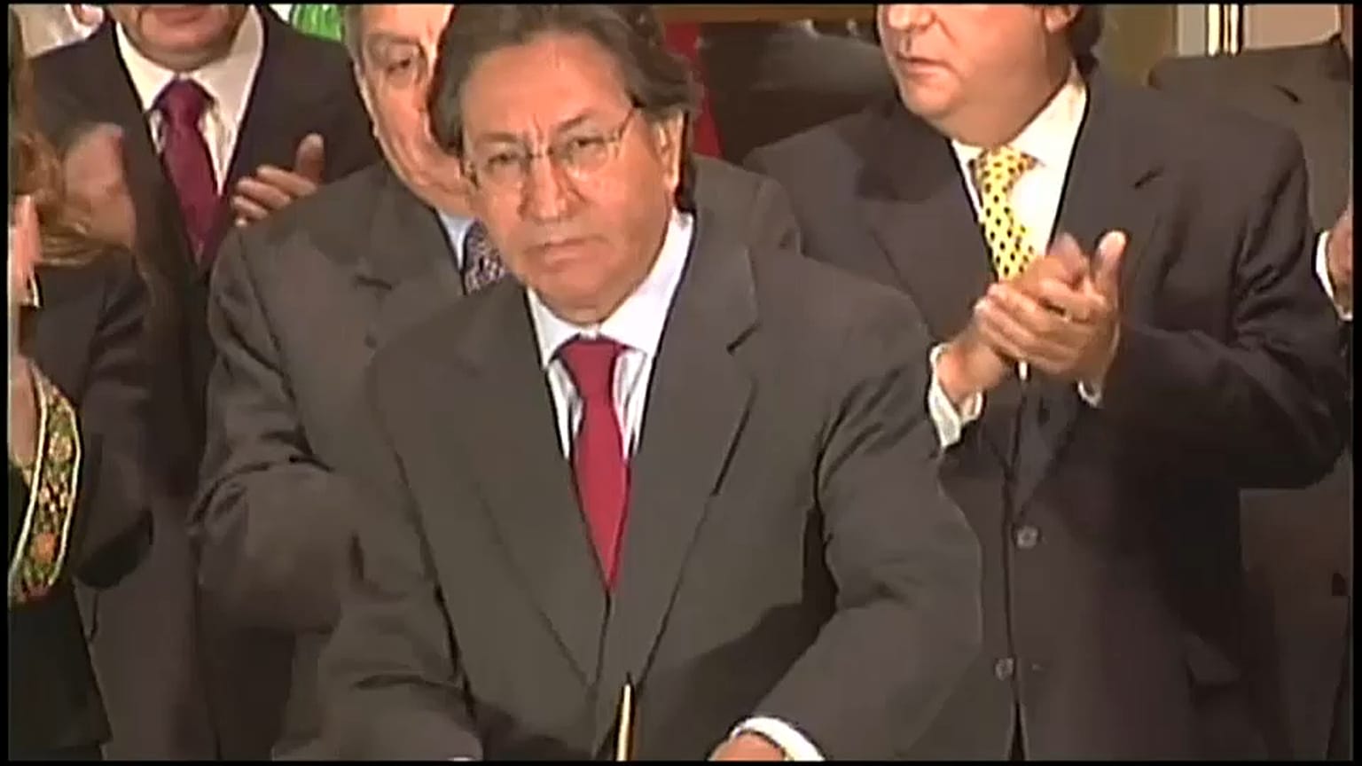 Alejandro Toledo foi detido terça-feira na Califórnia e arrisca extradição para o Peru