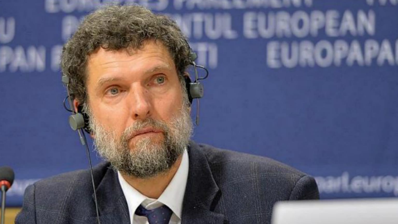Gezi Davası: Mahkeme Osman Kavala'nın tutukluluğunun devamına karar verdi
