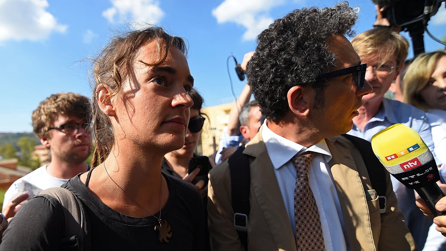 Caso Rackete, parla la difesa