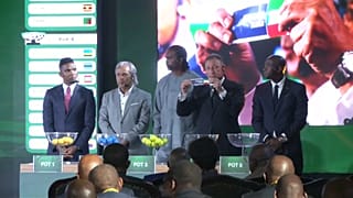 نجوم منتخبات إفريقية لكرة القدم في القاهرة خلال إجراء عمليات القرعة الخاصة بكأس إفريقيا 2019
