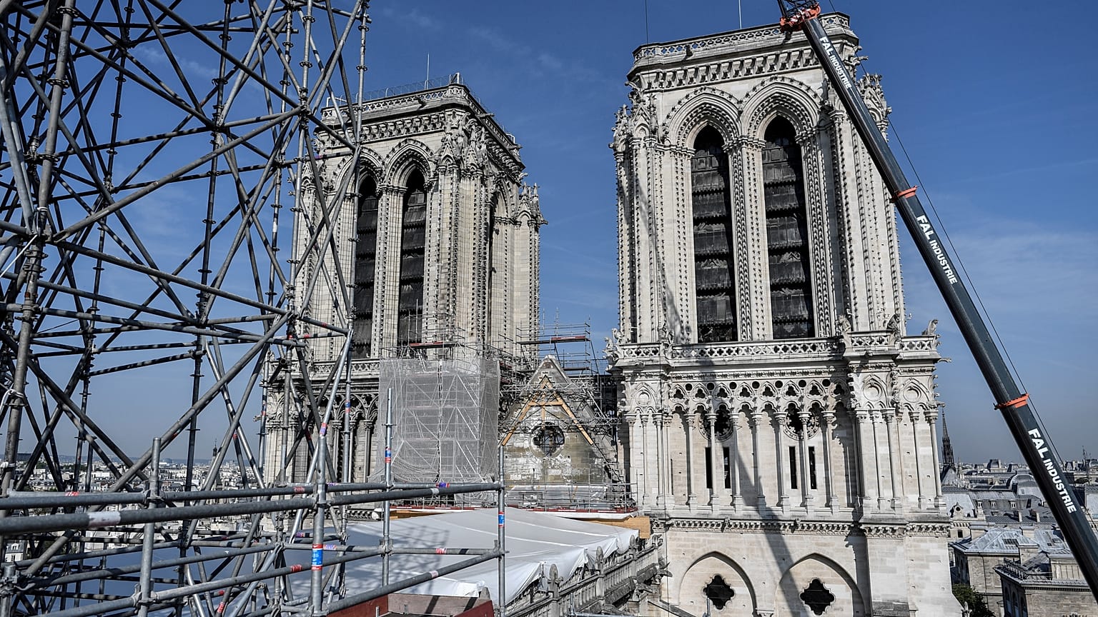 Plomb autour de Notre-Dame : pas de risque pour la santé, selon la Mairie de Paris