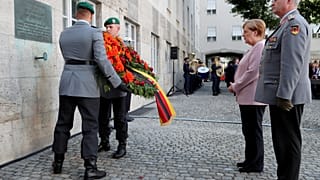 Almanya, Hitler’e suikast girişiminde bulunanları 75. yıl dönümünde andı
