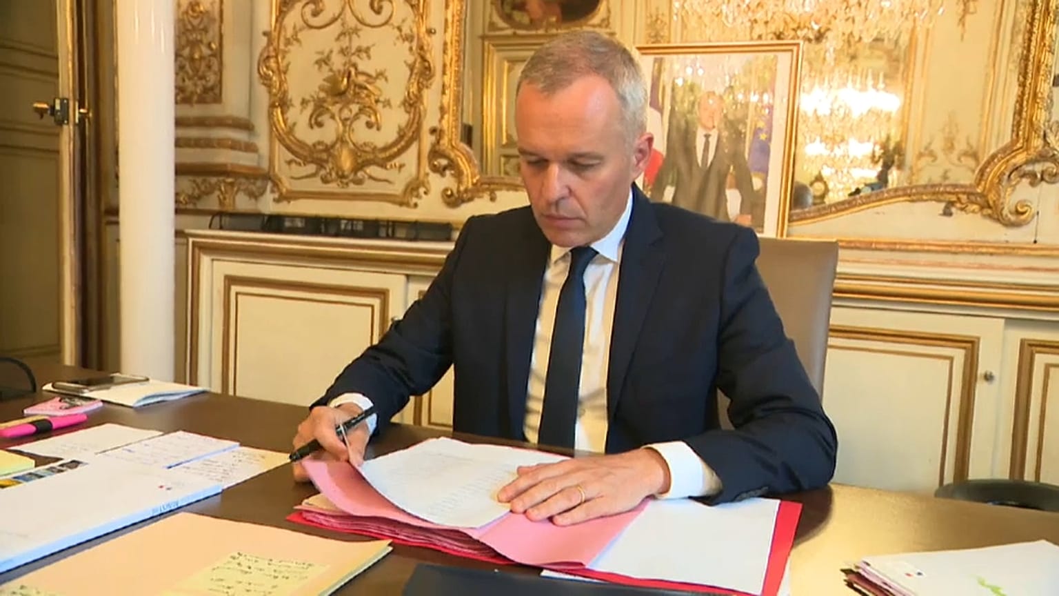François de Rugy conforté par une enquête du gouvernement français 