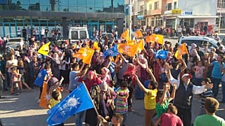 31 Mart'ta mazbatası iptal edilen Ramazan Bozlak, AK Parti'ye geçerek yeniden seçildi