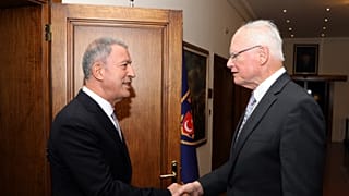 Akar'dan ABD'nin Suriye temsilcisi Jeffrey'e: "PKK/YPG ile yaptığınız görüşmelerden rahatsızız"