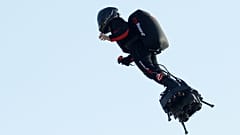 Félútig jutott a repülő ember