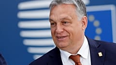 El Primer Ministro húngaro Viktor Orban llega para participar en una cumbre de líderes de la Unión Europea, en Bruselas, Bélgica, el 2 de julio de 2019.