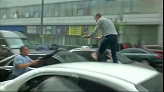 Ουκρανία: Επίθεση κατά Ποροσένκο