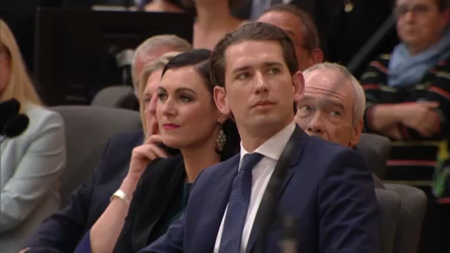 Kurz: törvényes volt a merevlemezek megsemmisítése