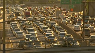 Kalifornia megállapodást kötött négy autógyártóval a gázkibocsátás csökkentésére