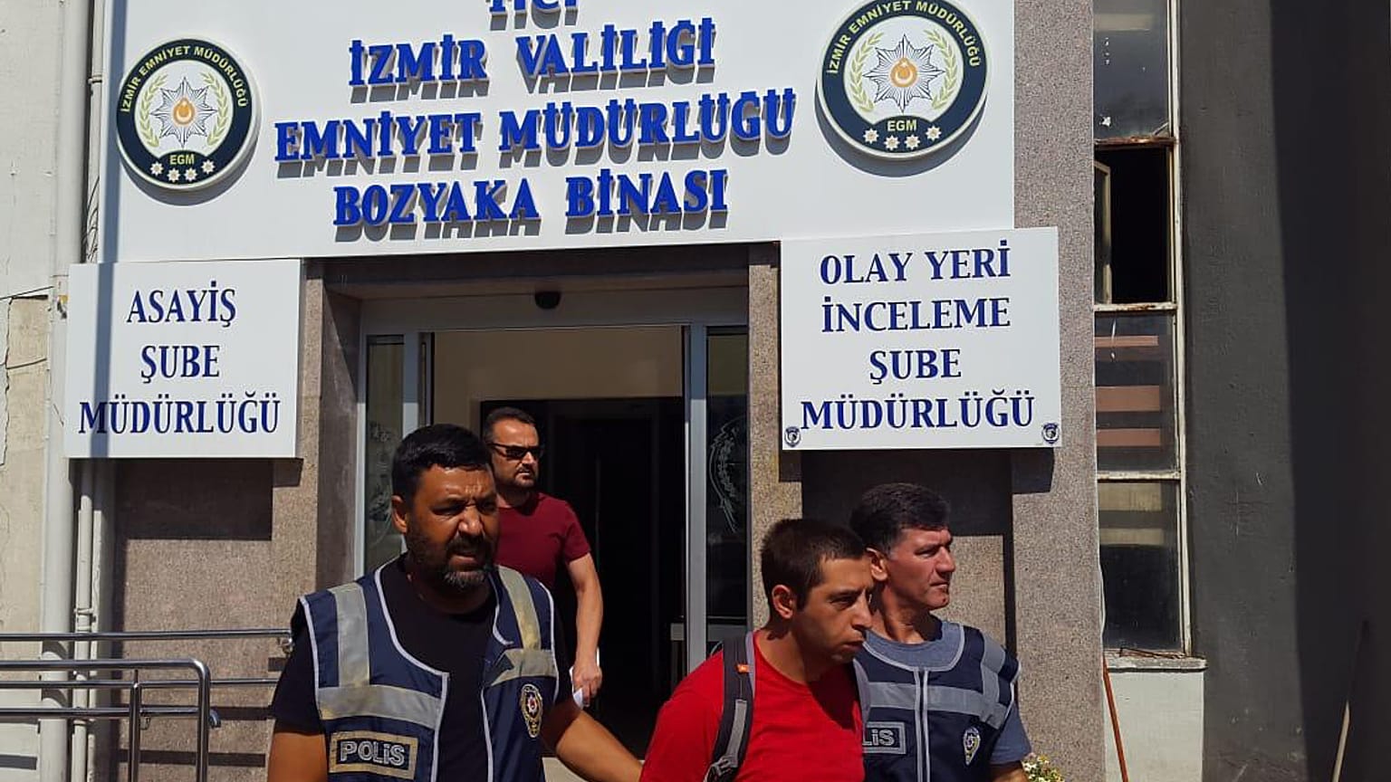 Hrant Dink davasında firari olarak aranan sanık Tuncay Uzundal İzmir'de yakalandı. 