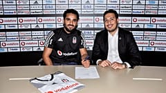 Beşiktaş Kulübü, Brezilyalı futbolcu Douglas Pereira Dos Santos'u renklerine bağladı.