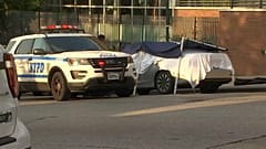أب أمريكي يتسبب في مقتل طفليه التوأم بنسيانهما 8 ساعات في السيارة في جو حار