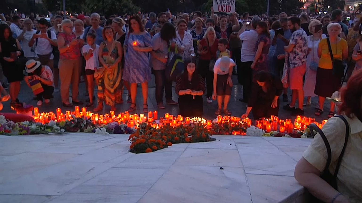 Romanya'da binler kaçırılan 15 yaşındaki kız için sokaklarda