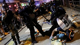 Polis, protesto sırasında onlarca eylemciyi gözaltına aldı / Hong Kong