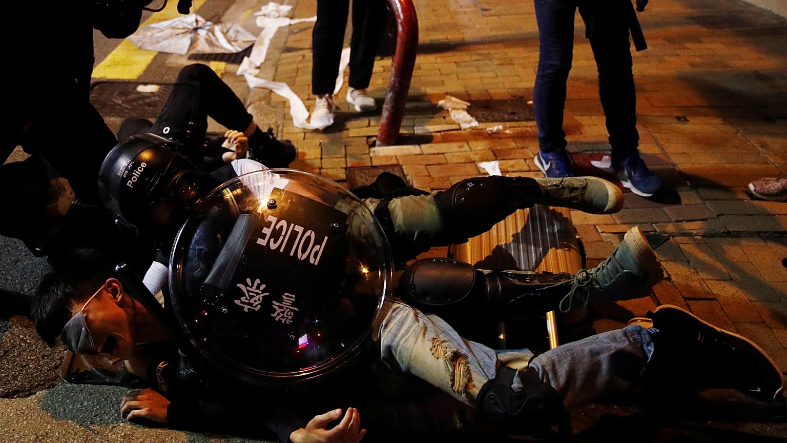 Meia centena de detidos em Hong Kong 