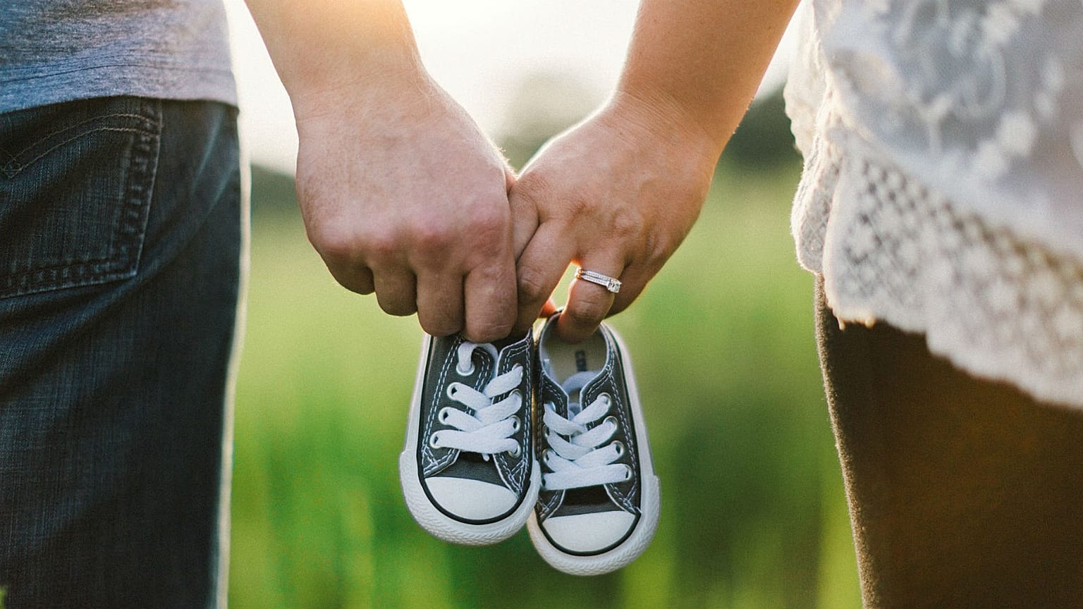Hungría regala 30.000 euros a matrimonios que vayan a concebir tres hijos