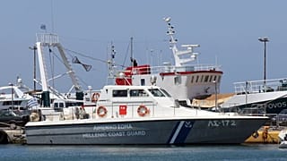 Έκρηξη σε ταχύπλοο στη Χαλκιδική: Στο νοσοκομείο νοσηλεύονται ακόμη μητέρα και κόρη