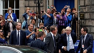 Boris Johnson, abucheado en Escocia