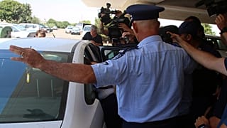 Σε απευθείας δίκη παραπέμφθηκε η 19χρονη Βρετανίδα για τα περί ομαδικού βιασμού