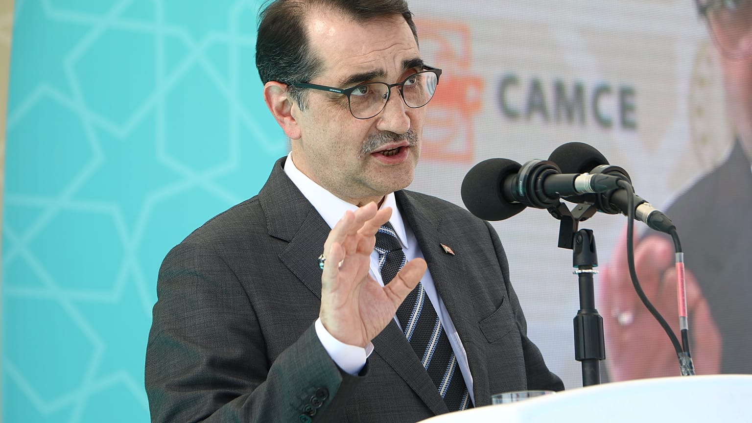 Ντονμέζ: Δεν θα υποχωρήσουμε από την ανατολική Μεσόγειο