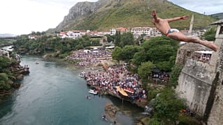 Lélegzetelállítóan ünnepelték a mostari hidat