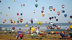 Balloon extravaganza in France misses out on world record