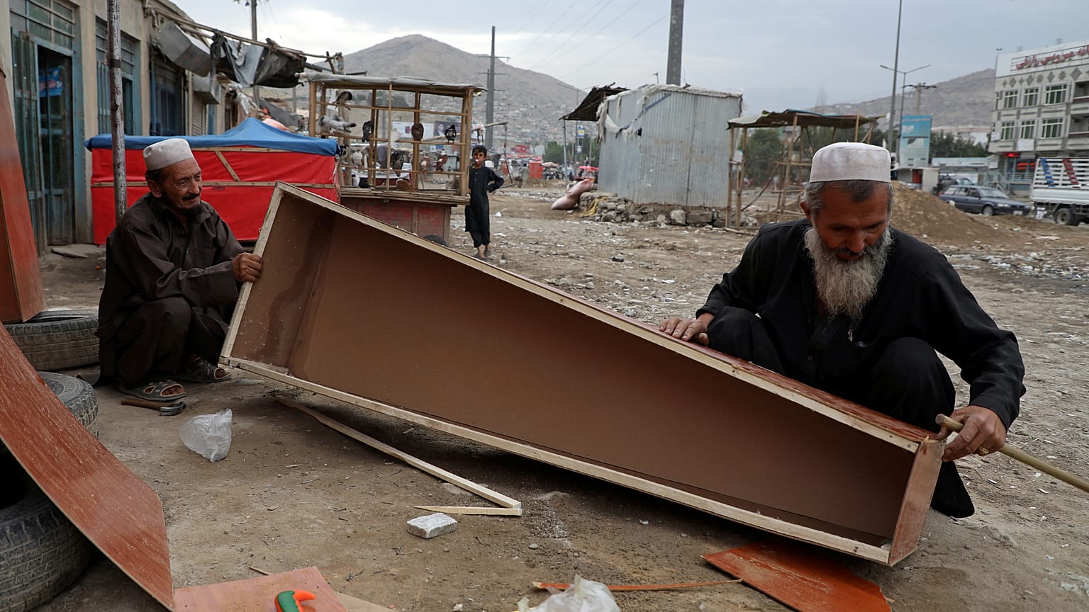 Afganistan'da hükümet ve NATO destekli kuvvetler Taliban'dan daha fazla sivil öldürdü