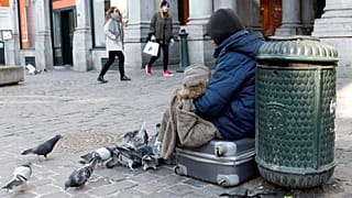 مدينة سويدية تجبر المتسولين على دفع رسوم للحصول على تصريح بالتسول