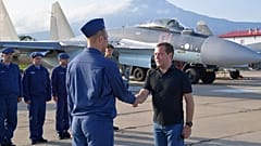 Поездка Медведева на Курилы вызвала протест Японии  