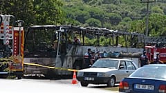 Balıkesir'de, Balıkesir-Edremit kara yolu Gökçeyazı Mahallesi mevkisinde bir yolcu otobüsünde çıkan yangında ilk belirlemelere göre 5 kişi hayatını kaybetti