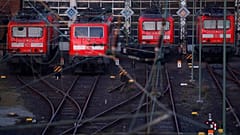 Frankfurt station reopens after police close it while looking into suspected bank robbery