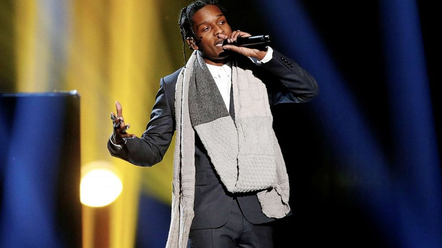 El rapero estadounidense ASAP Rocky vuelve a casa tras tres días de juicio