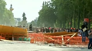 درگیری پلیس فرانسه با معترضان شهر نانت در مراسم بزرگداشت استیو کانسیو